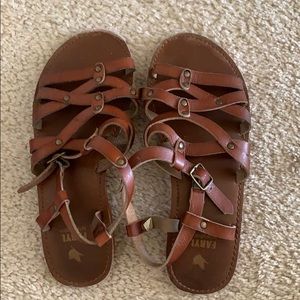 Farylrobin sandals (price negotiable!)